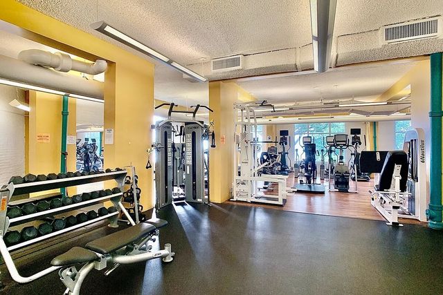 160 Cabrini Blvd Apt 127, New York City, NY 10033