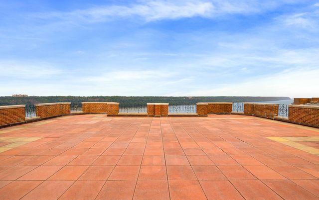 160 Cabrini Blvd Apt 127, New York City, NY 10033