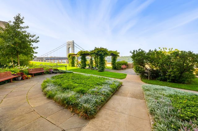 160 Cabrini Blvd Apt 127, New York City, NY 10033