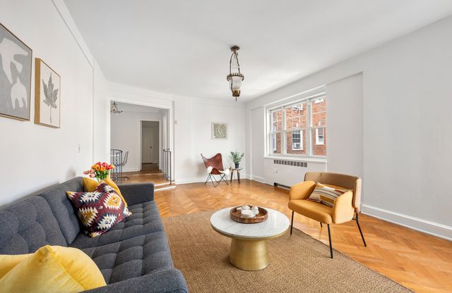 160 Cabrini Blvd Apt 127, New York City, NY 10033