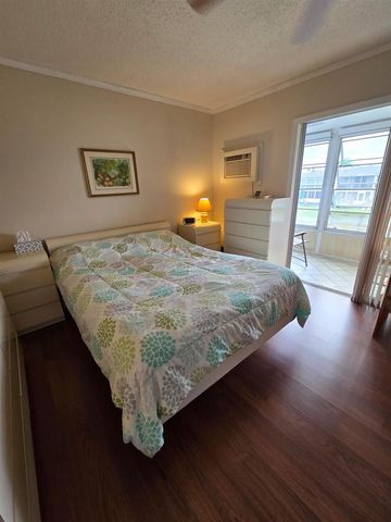 111 Lyndhurst E 111, Deerfield Beach, FL 33442