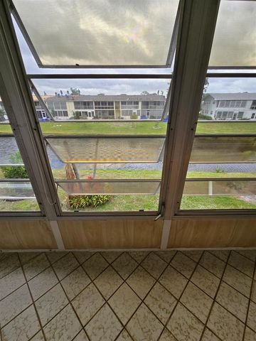 111 Lyndhurst E 111, Deerfield Beach, FL 33442