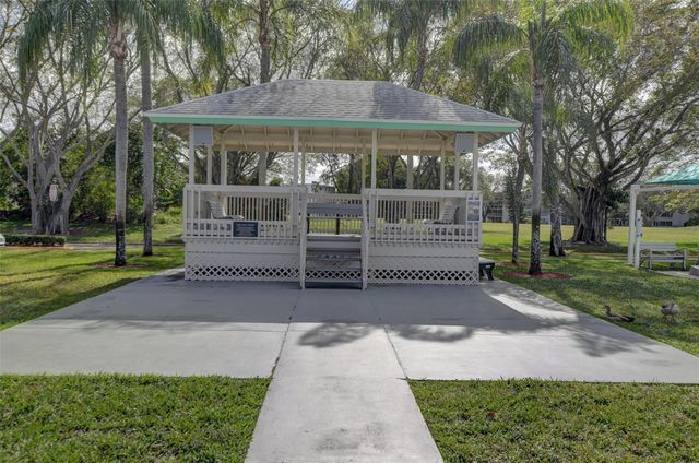 111 Lyndhurst E 111, Deerfield Beach, FL 33442