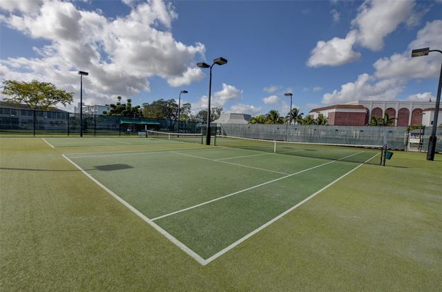 111 Lyndhurst E 111, Deerfield Beach, FL 33442
