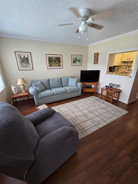 111 Lyndhurst E 111, Deerfield Beach, FL 33442