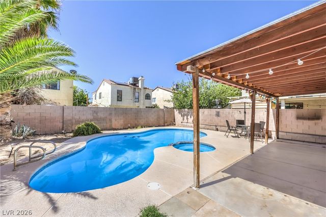 6633 Crosstimber Court, Las Vegas, NV 89108