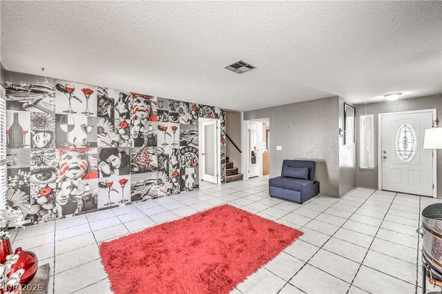 6633 Crosstimber Court, Las Vegas, NV 89108