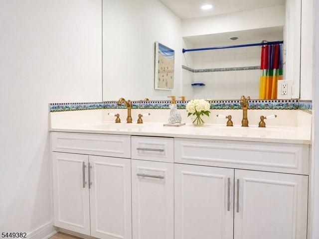 126 Rolling Hill Rd, Montgomery Twp., NJ 08558