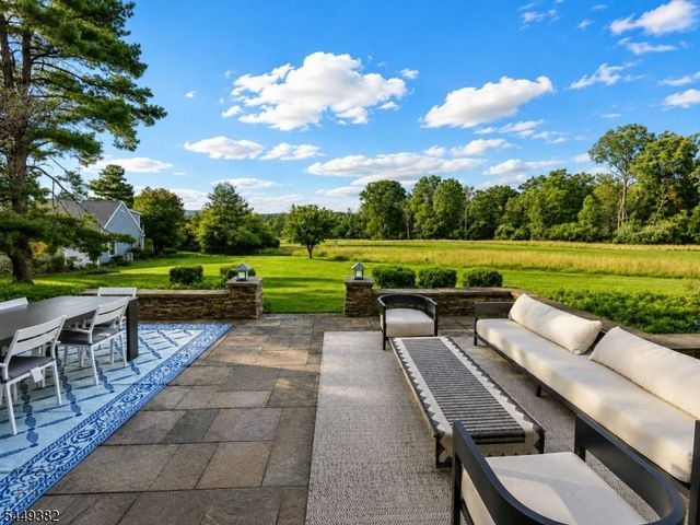 126 Rolling Hill Rd, Montgomery Twp., NJ 08558