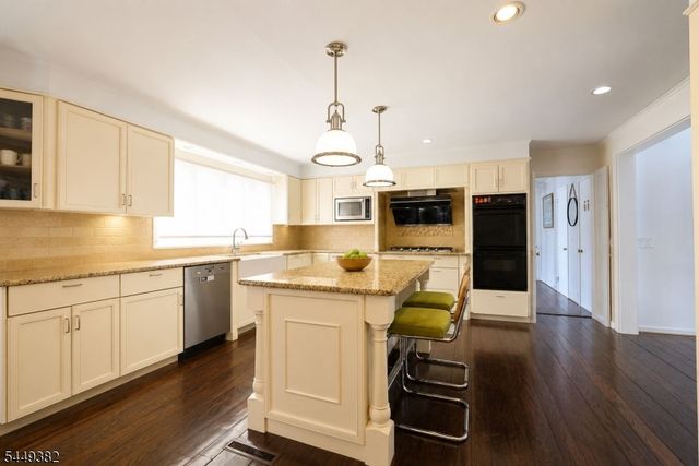 126 Rolling Hill Rd, Montgomery Twp., NJ 08558
