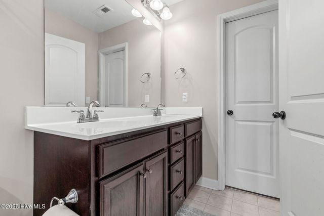 205 Arbor Court, Richlands, NC 28574