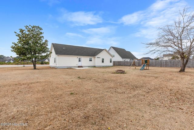 205 Arbor Court, Richlands, NC 28574