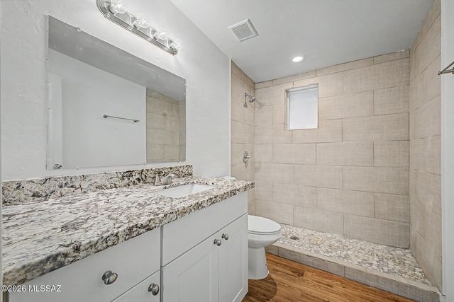 2242 W Calle Comodo, Tucson, AZ 85705