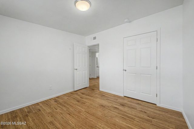 2242 W Calle Comodo, Tucson, AZ 85705