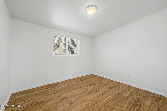 2242 W Calle Comodo, Tucson, AZ 85705