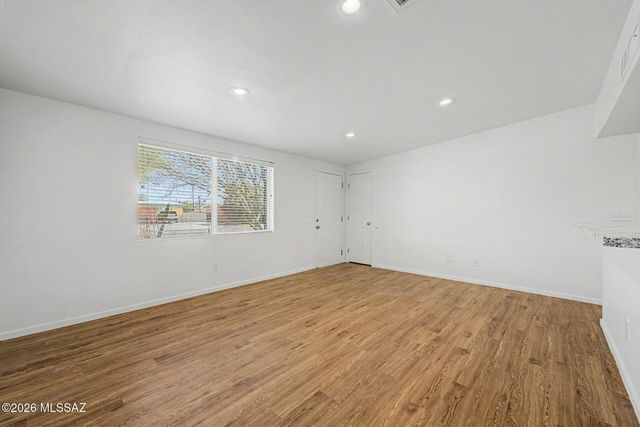 2242 W Calle Comodo, Tucson, AZ 85705