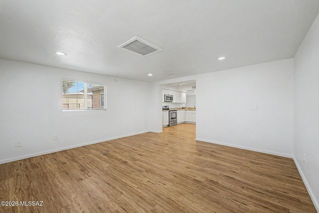 2242 W Calle Comodo, Tucson, AZ 85705