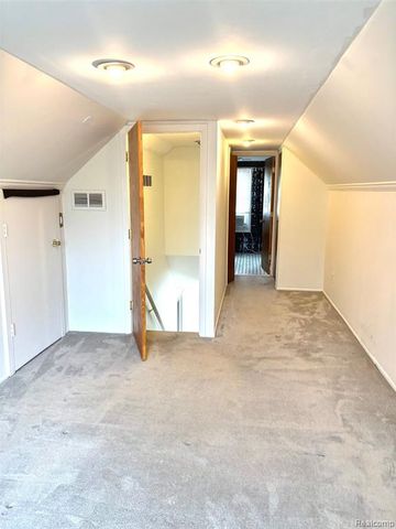 505 S Chocolay Avenue, Clawson, MI 48017