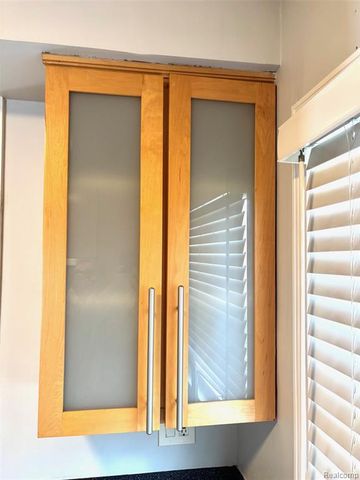 505 S Chocolay Avenue, Clawson, MI 48017