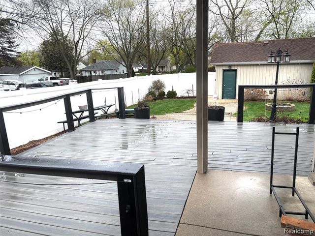 505 S Chocolay Avenue, Clawson, MI 48017