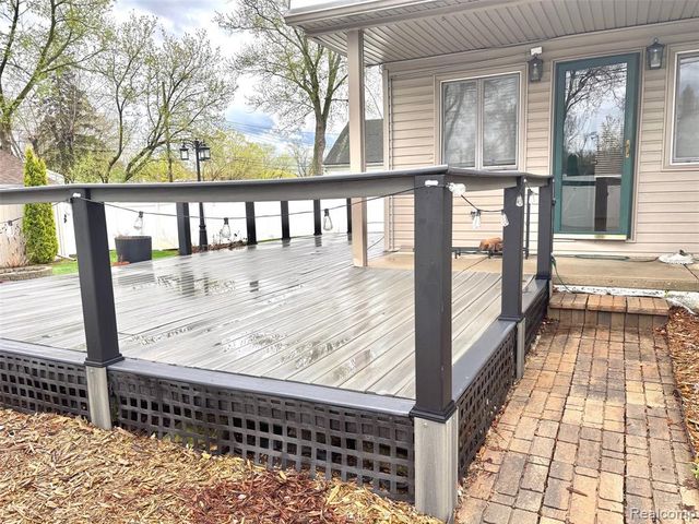 505 S Chocolay Avenue, Clawson, MI 48017