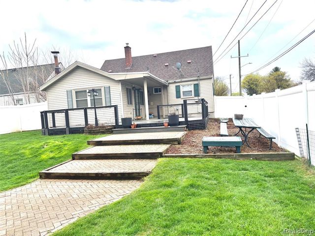 505 S Chocolay Avenue, Clawson, MI 48017