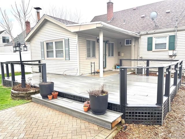 505 S Chocolay Avenue, Clawson, MI 48017