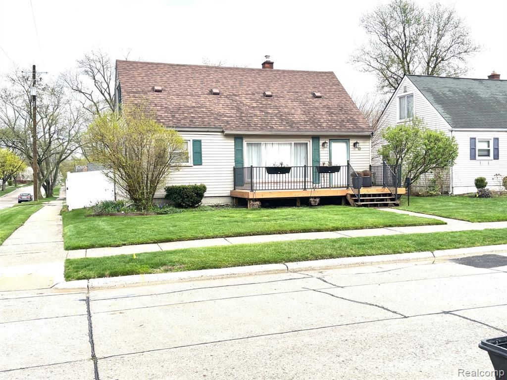 505 S Chocolay Avenue, Clawson, MI 48017