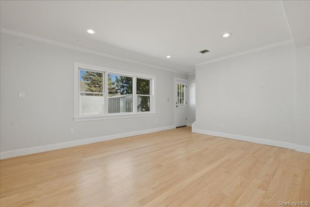 38 Bobolink Lane, Levittown, NY 11756