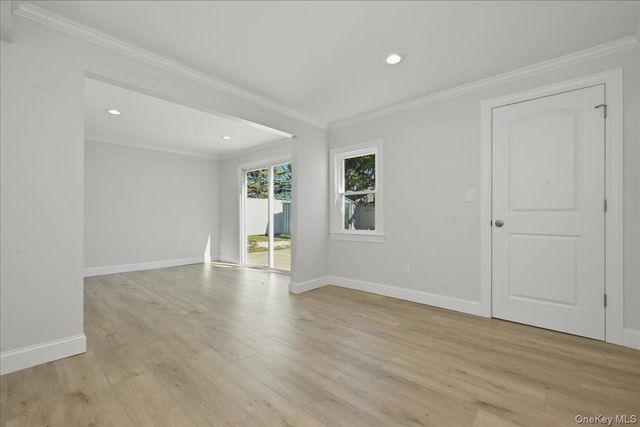 38 Bobolink Lane, Levittown, NY 11756