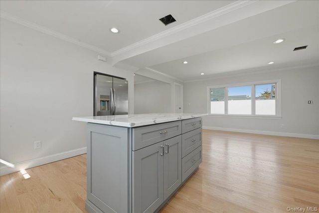 38 Bobolink Lane, Levittown, NY 11756