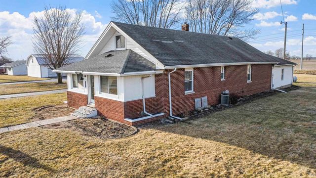 2696 E Michigantown Road, Frankfort, IN 46041