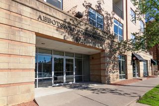 1920 N Farwell AVENUE #405, Milwaukee, WI 53202