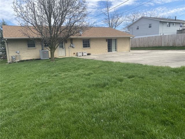 192 Golfwood Drive, West Carrollton, OH 45449