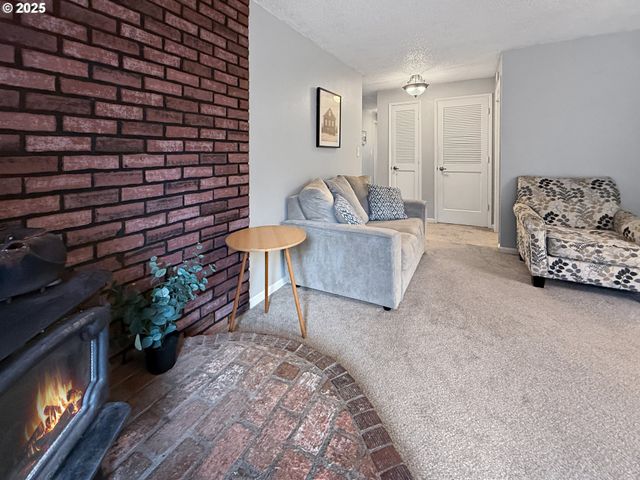 1330 CRISSEY Cir, Brookings, OR 97415