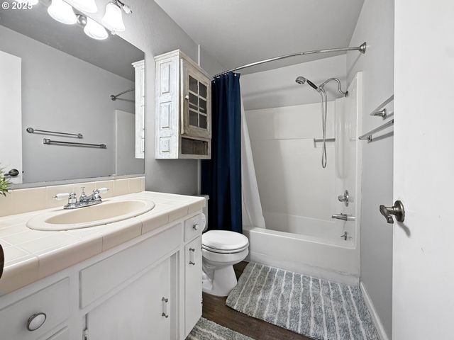 1330 CRISSEY Cir, Brookings, OR 97415