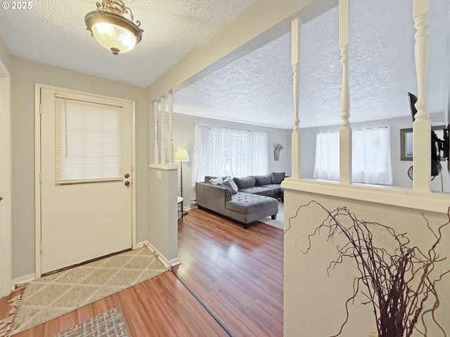 1330 CRISSEY Cir, Brookings, OR 97415