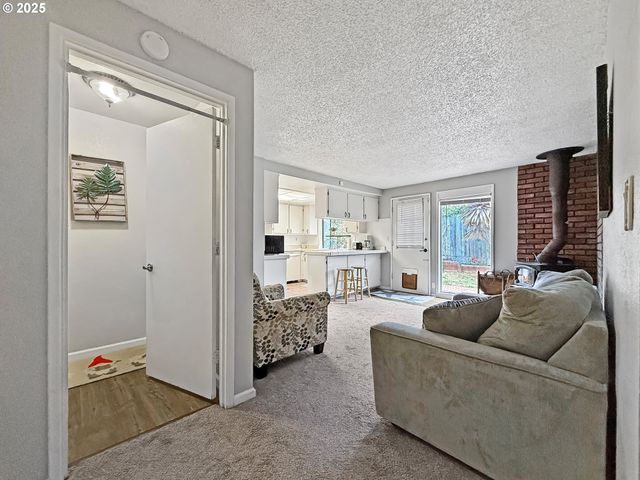 1330 CRISSEY Cir, Brookings, OR 97415