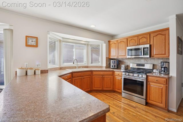 48302 Adams Drive, Macomb Township, MI 48044