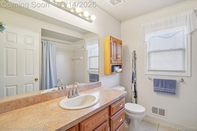 48302 Adams Drive, Macomb Township, MI 48044