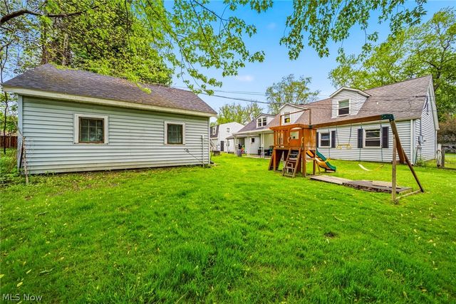 6712 Huron Avenue, Madison, OH 44057