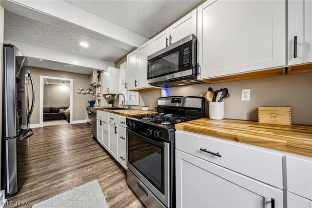 6712 Huron Avenue, Madison, OH 44057