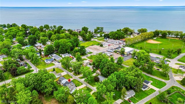 6712 Huron Avenue, Madison, OH 44057