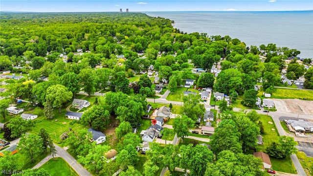6712 Huron Avenue, Madison, OH 44057