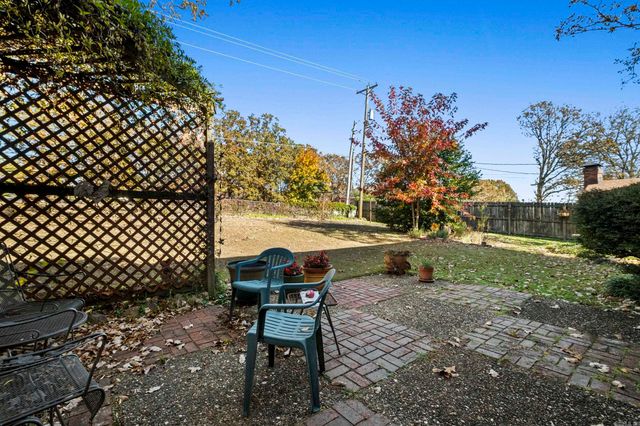 3801 Dunkeld Dr., North Little Rock, AR 72116