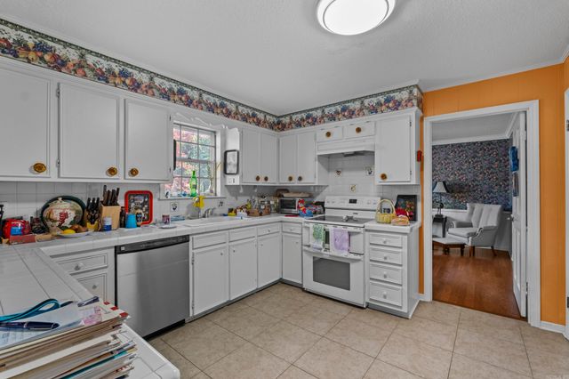 3801 Dunkeld Dr., North Little Rock, AR 72116