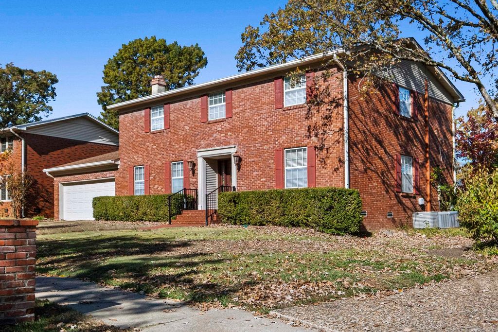 3801 Dunkeld Dr., North Little Rock, AR 72116