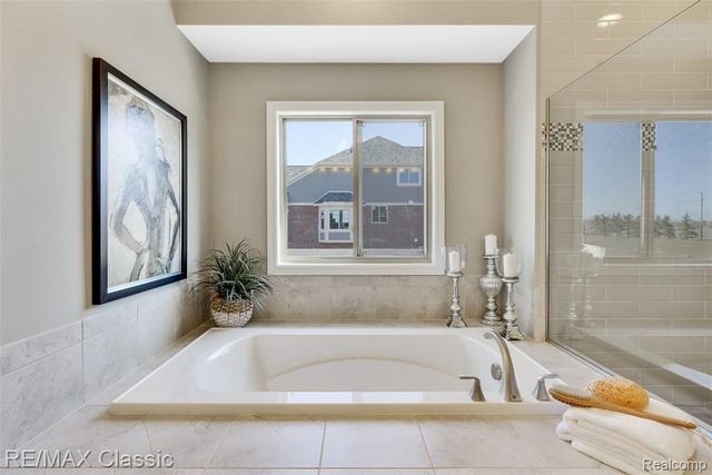 0000 Stoney Point 5, South Lyon, MI 48178