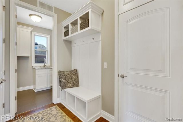 0000 Stoney Point 5, South Lyon, MI 48178