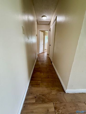 2206 Evans Avenue NW, Huntsville, AL 35810